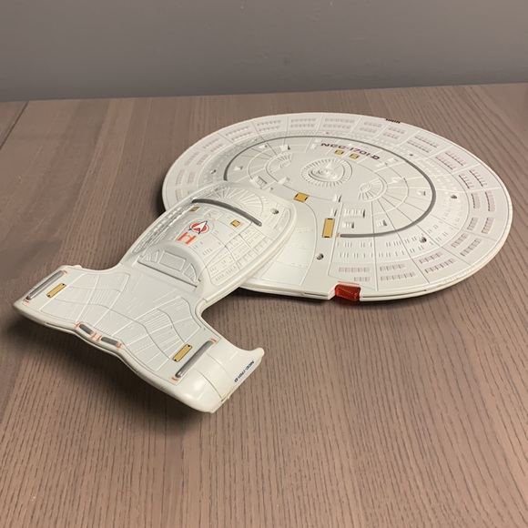 Star Trek USS Enterprise NCC-1701-D Next Generation Incomplete - Picture 11 of 13